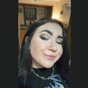 Meet your Posher, Liz